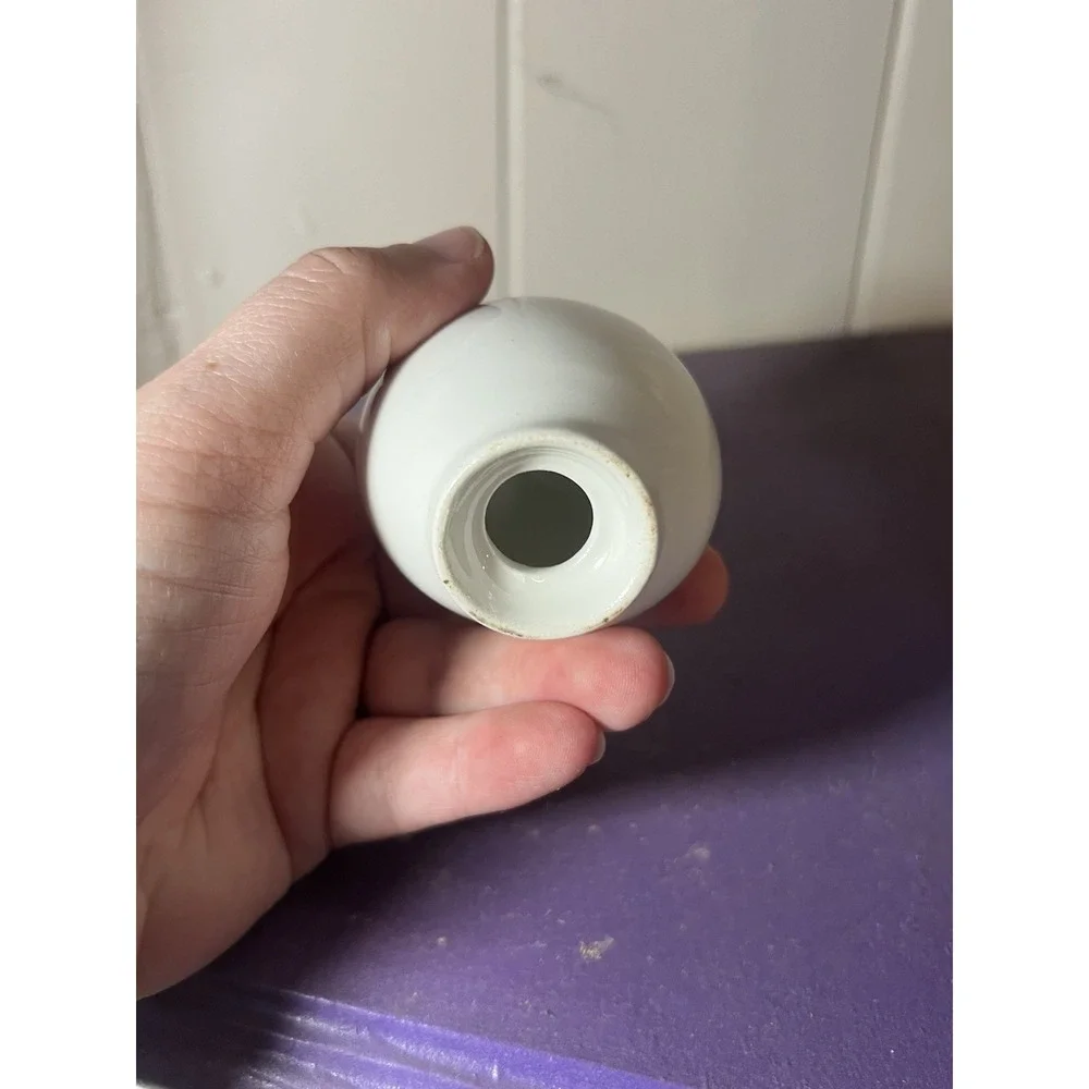 Hallcraft White Pepper Shaker by‎ Hall